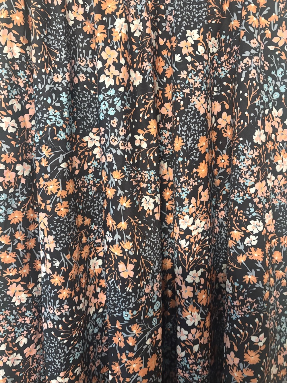 Floral Elastic-Waist Midi Skirt - Black with Peach & Blue Floral - Picture 3 of 4